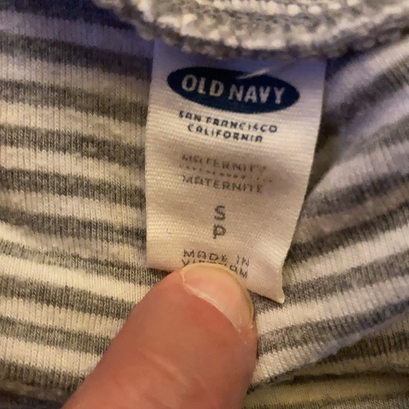 ⭐️⭐️Old Navy Maxi skirt - gray. & white pinstripe - Size Small - Picture 3 of 5